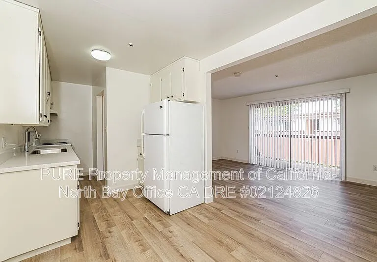 1645 Slater St #B5 — Photo 4