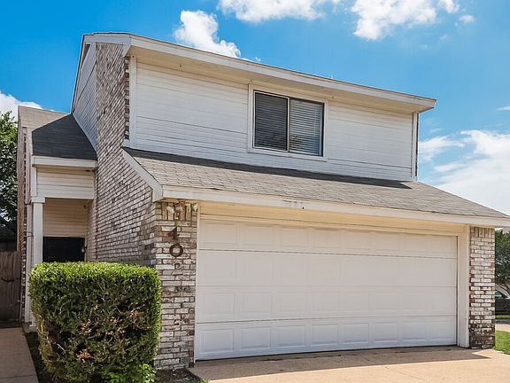 4th image of 402 Dawn Dr