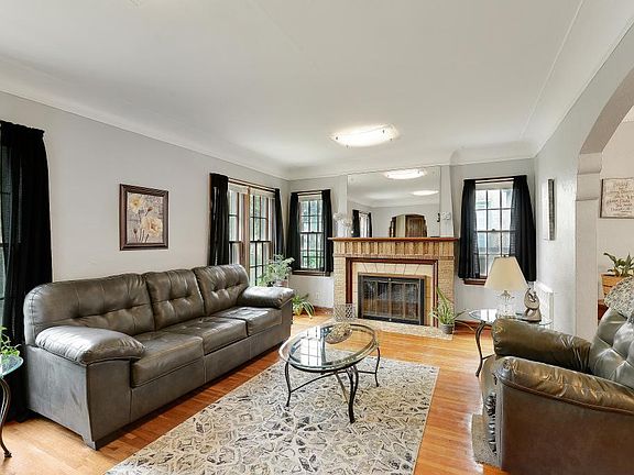 5th image of 4247 Russell Ave N