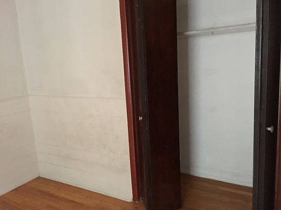 5th image of 6321 N Oakley Ave APT 1