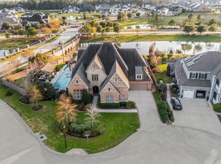 2203 Flameleaf Ct, Conroe, TX 77384