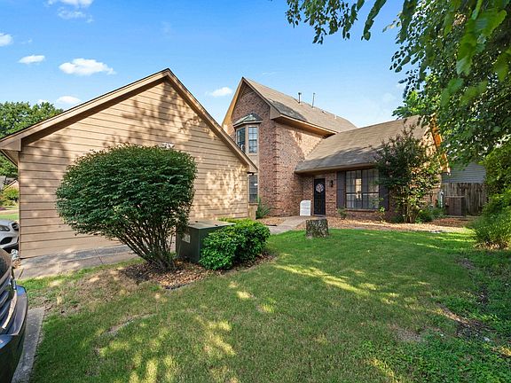 2nd image of 6724 Millers Pond Cir