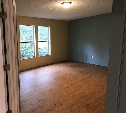 3rd image of 21803 NW County Road 1493