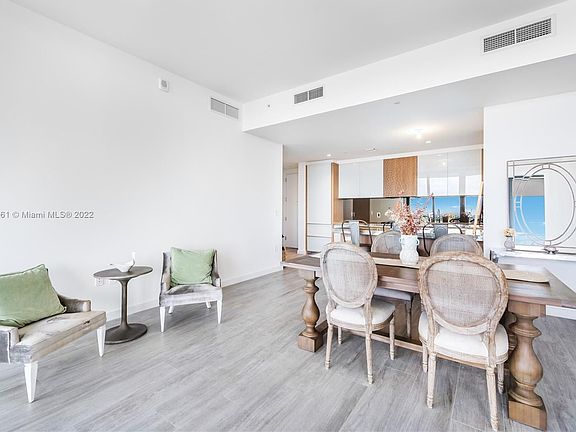 5th image of 2831 S Bayshore Dr Unit 2106