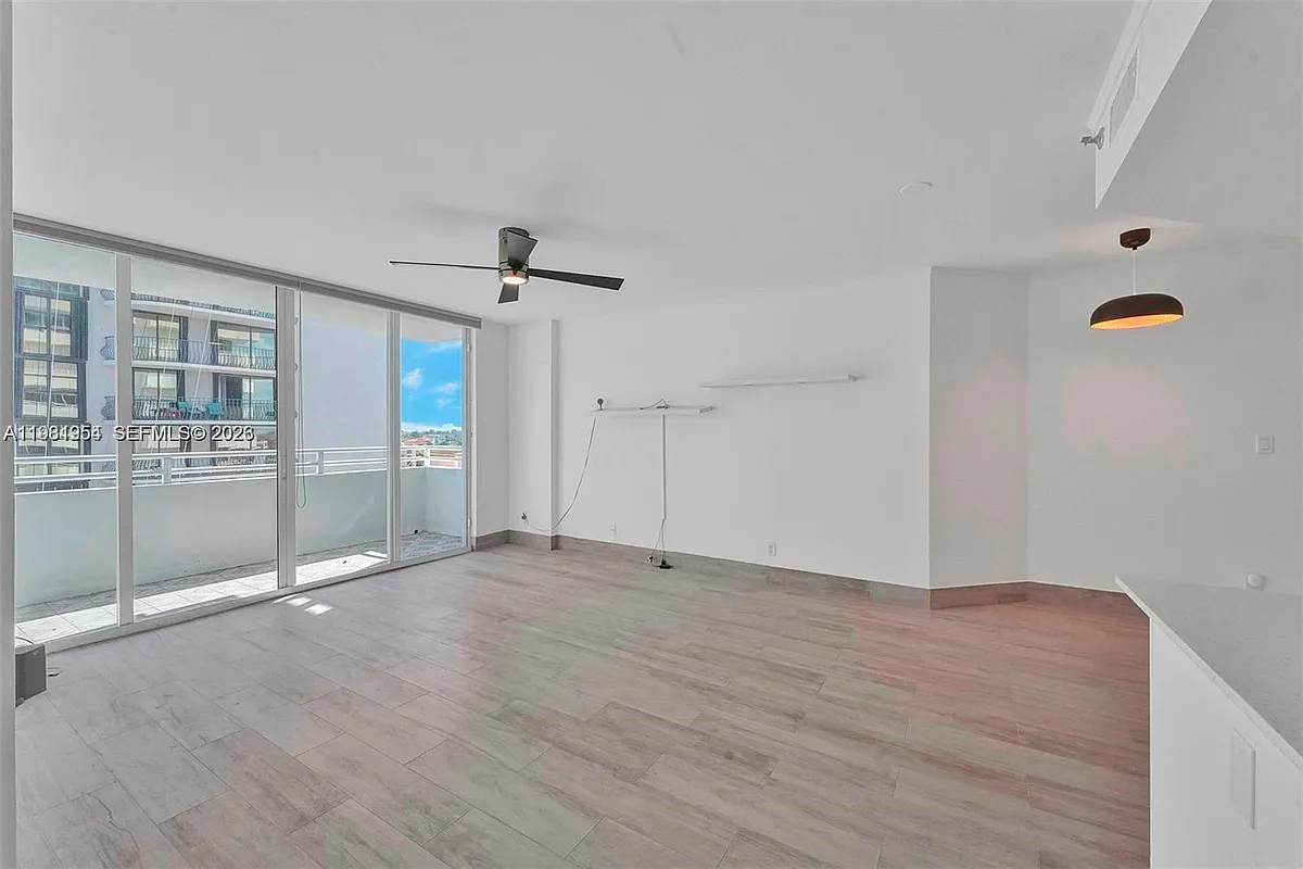 Building Photo - 8911 Collins Ave #703