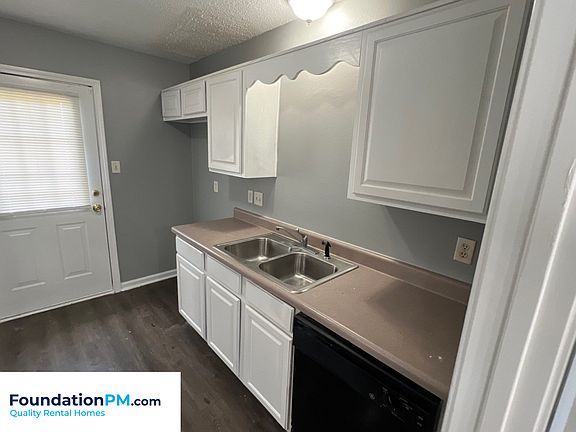 5th image of 4529 Longtree Ave