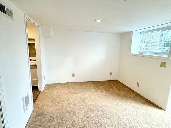 4th image of 307 S Lafayette Ave #B