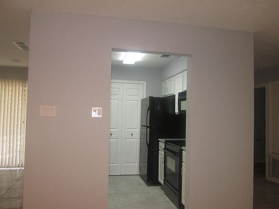 4th image of 7122 Premont St #101