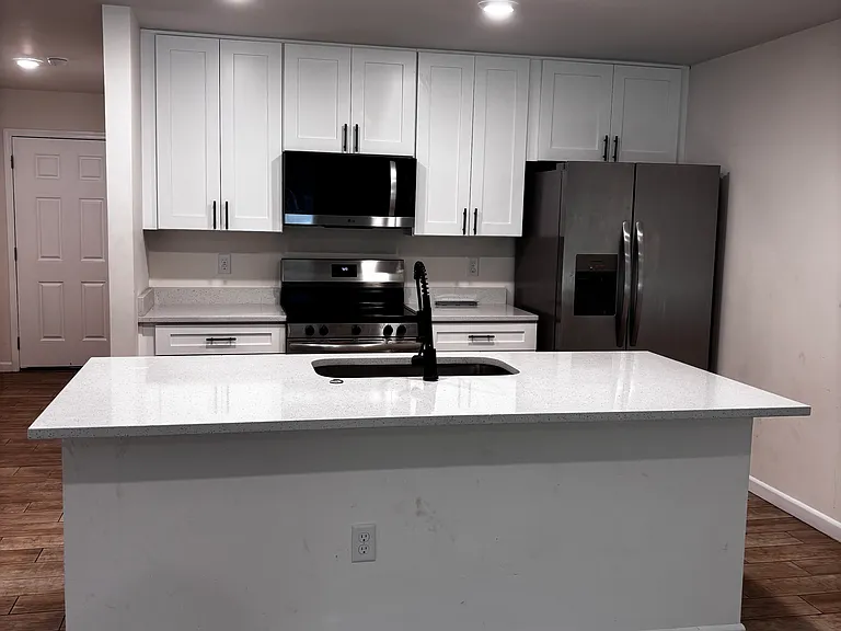 16220 SW 30th Ter — Photo 4