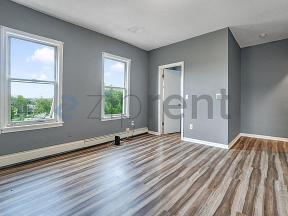 4th image of 314-316 Bellevue St #3L