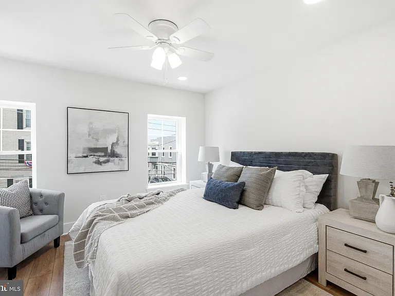 344 Grove St — Photo 14