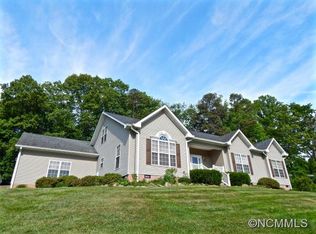 142 S Willow Brook Dr, Asheville, NC 28806