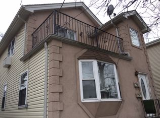 14423 223rd St, Springfield Gardens, NY 11413