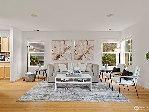 5th image of 34306 SE Carmichael Street