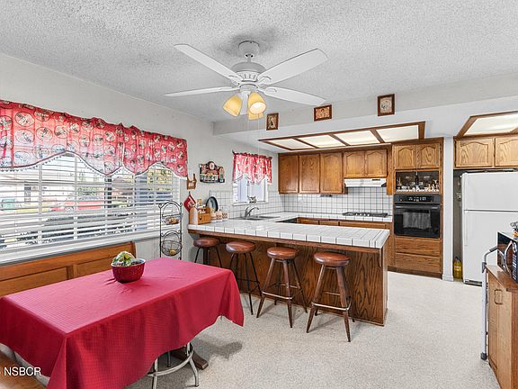 5th image of 1878 Teakwood Dr