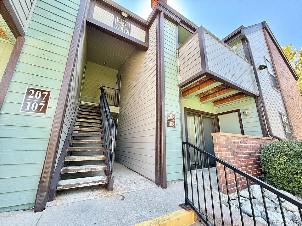 12043 E Harvard Ave #208