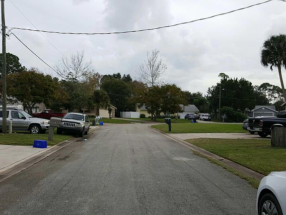5th image of 12 Castle Manor Dr