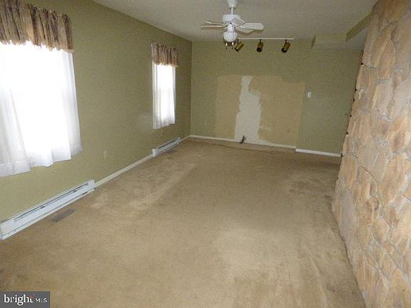 5th image of 1146 Corbett St