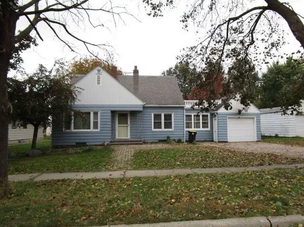 508 9th St N, Mountain Lake, MN 56159