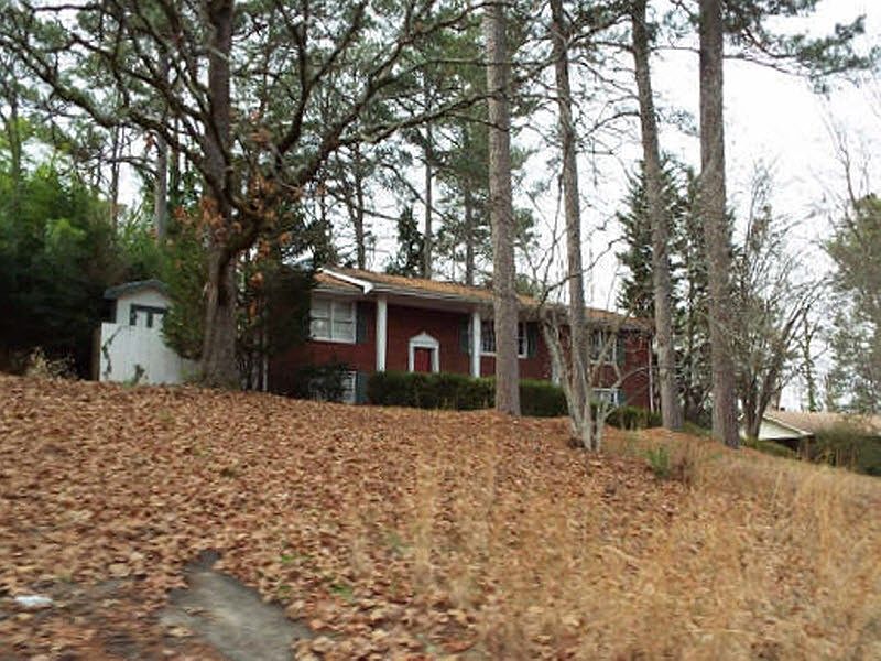 2nd image of 6 Knollwood Dr SW