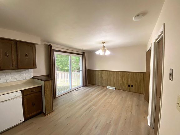 5th image of 6816 N Parkwood Dr
