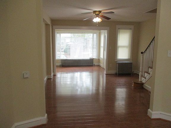 3rd image of 4153 Stirling St