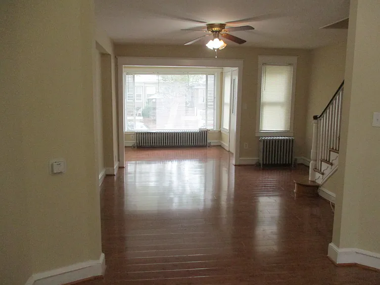4153 Stirling St — Photo 3