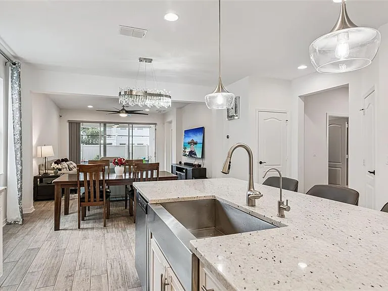 2615 Pinyonpine Ln — Photo 11