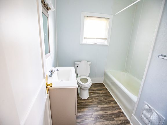 5th image of 522 E Park Ave #16920391