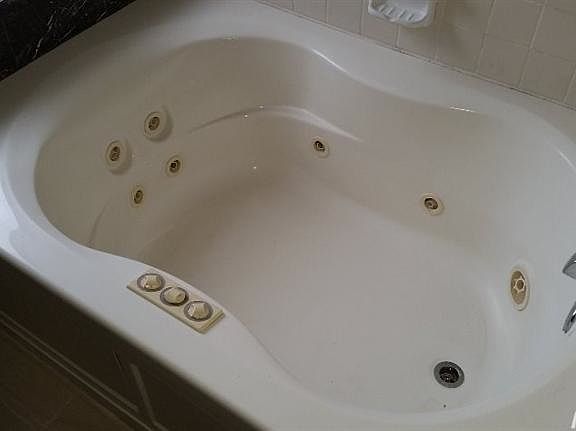 5th image of 3059 Montview Way