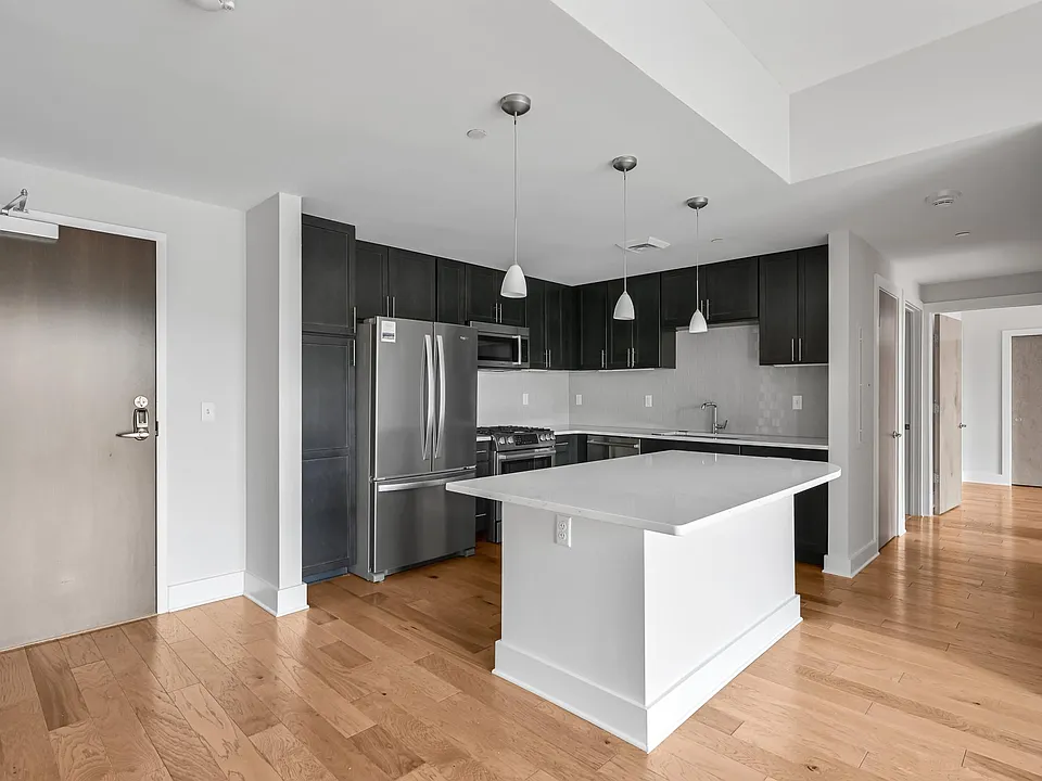 45 Asheland Ave #604