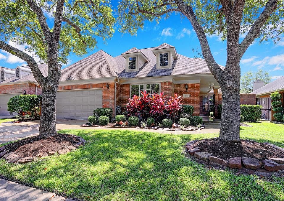 1st image of 13915 Aspen Cove Dr