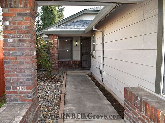 3rd image of 9435 Soaring Oaks Dr