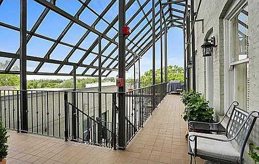 5th image of 1436 Jackson Ave APT 5A