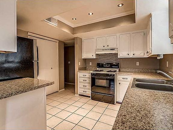 2nd image of 4821 Sagittarius Ave