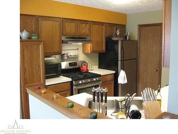 5th image of 1750 E Whitegate Ln #19