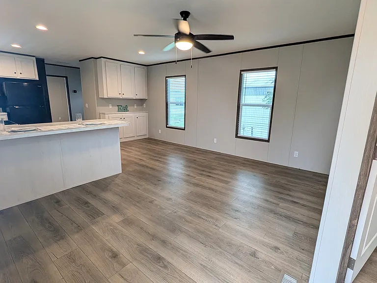 121 Black Walnut — Photo 4