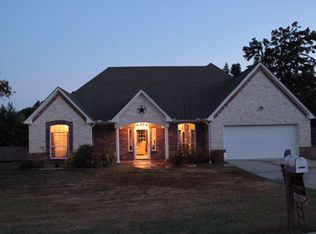 132 Nelda Ln, White Oak, TX 75693