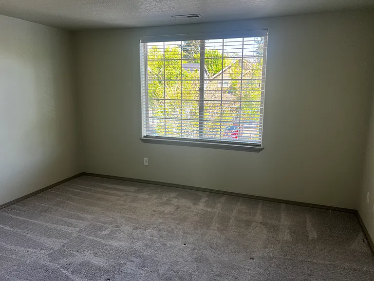 800 W 1st St #10 — Photo 9
