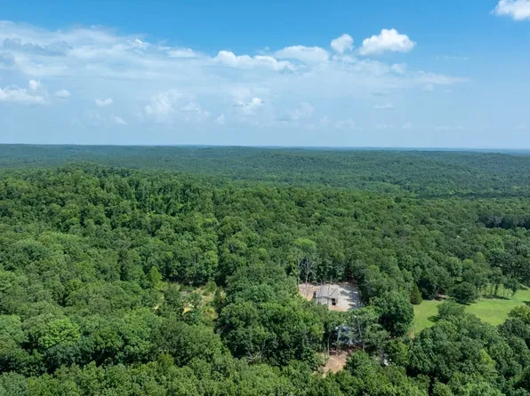 Northwoods Ln, Cave City, AR 72521