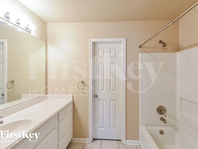 11222 Country Cyn — Photo 15