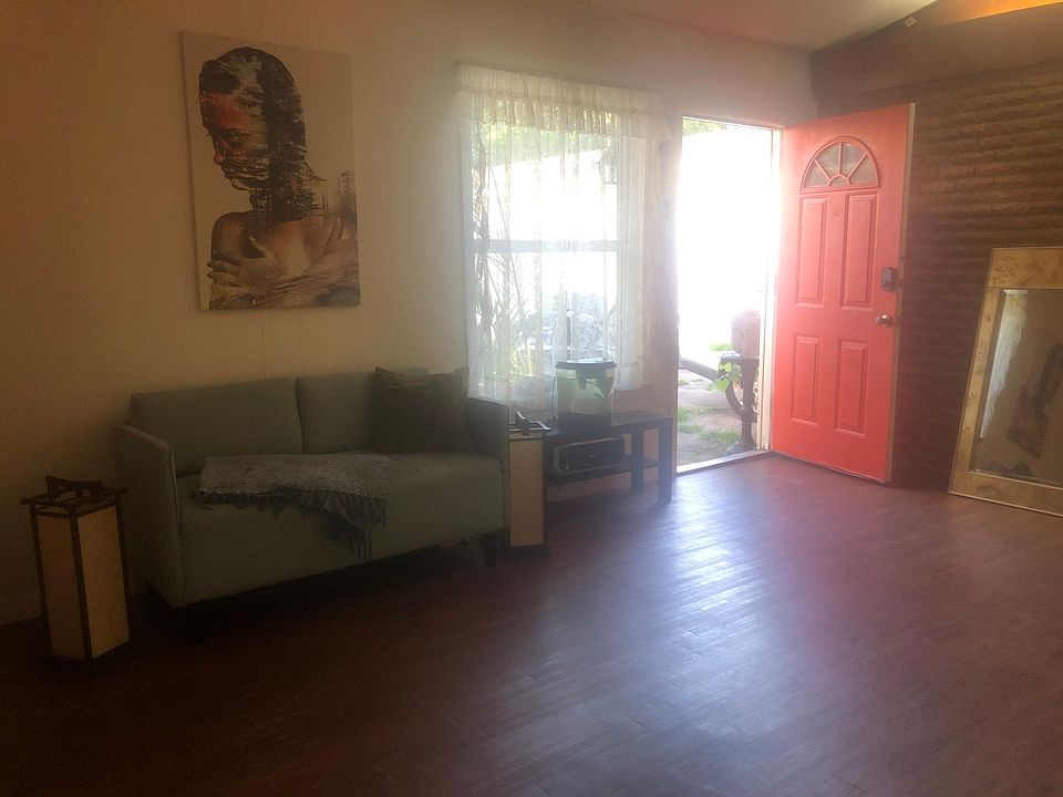 2nd image of 1914 W 37th St #B