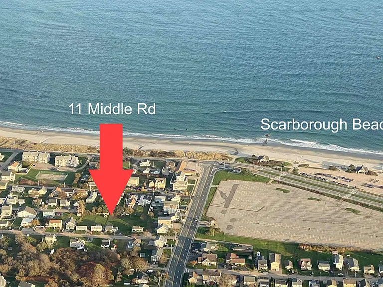 11 Middle Rd — Photo 2