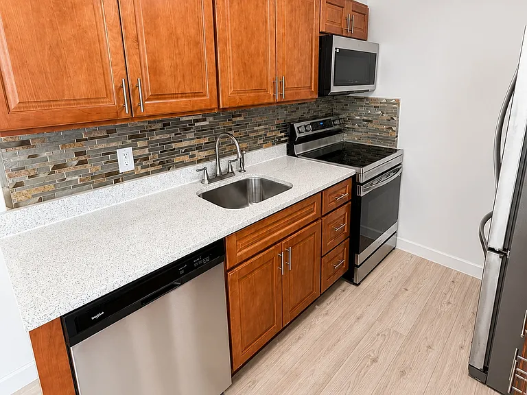 20 Jefferson St #B2 — Photo 12