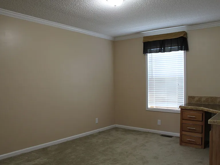 110 Fisher Dr — Photo 9