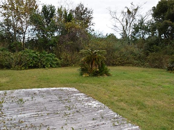 3rd image of 1817 Pineview Cir