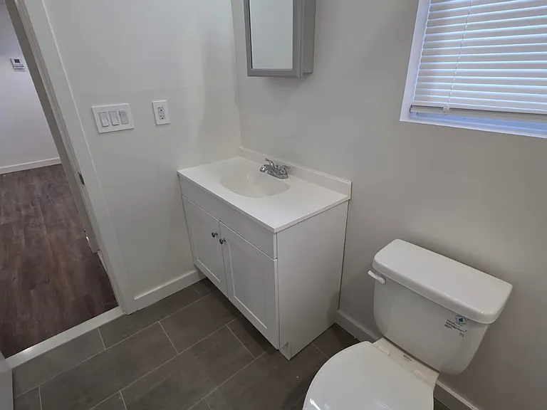 733 Hobart Pl NW #5 — Photo 9