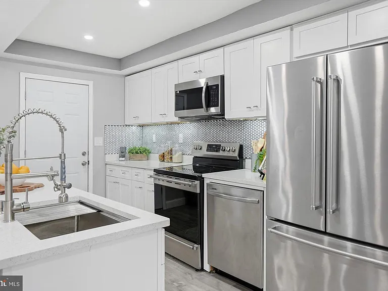 2536 Garrett Ave — Photo 12