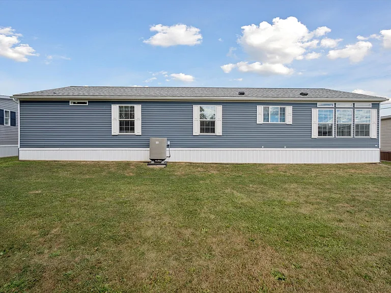 Sunny Acres — Photo 30