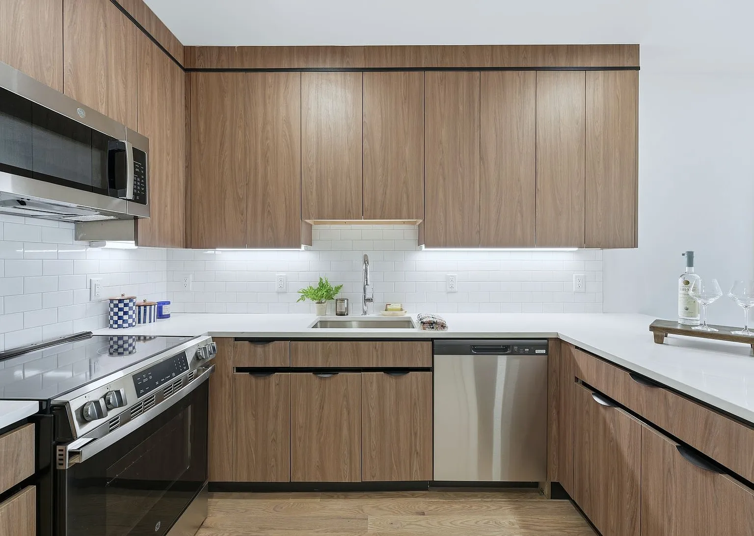 1 bed, 758 sqft, $2,650 — Photo 4